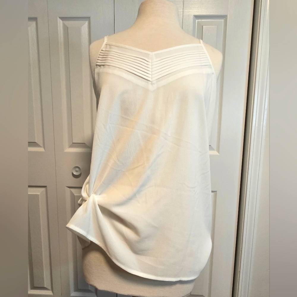 Cotton Bleu Detailed V Neck Cloudy Ivory Tank Top Women's Size Medium
